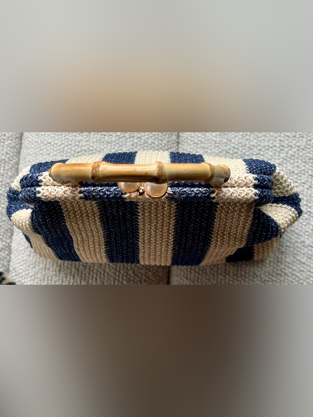 Tommy Bahama Straw Framed Bag Blue/Cream with Bamboo Handle  Gold KISS Lock - Picture 11 of 14